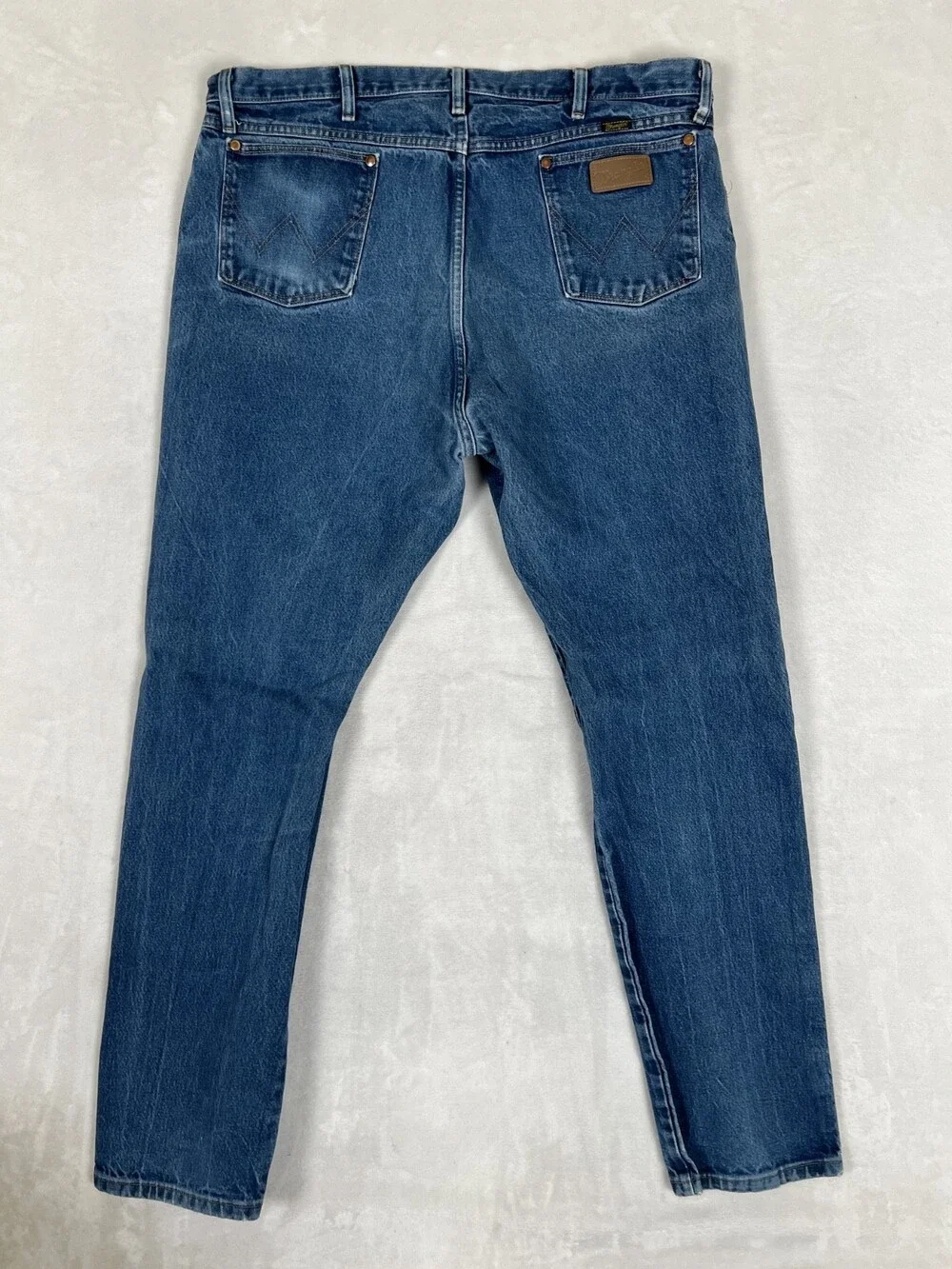 Vintage Wrangler 13MWZ Blue Denim Regular Fit Cowboy Jeans Size 40x34 READ